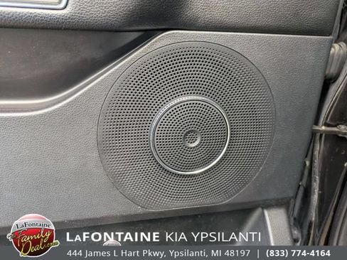 Used 2021 Ford Expedition XLT AWD/4WD image 17