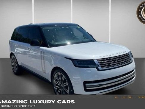 Used 2024 Land Rover Range Rover Long Wheelbase Autobiography image 1