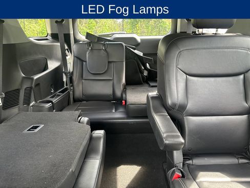 Used 2023 Ford Explorer XLT w/ Equipment Group 202A AWD/4WD image 8