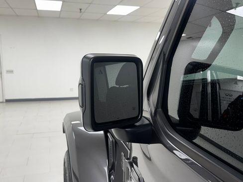 Used 2021 Jeep Wrangler Unlimited Sahara image 31