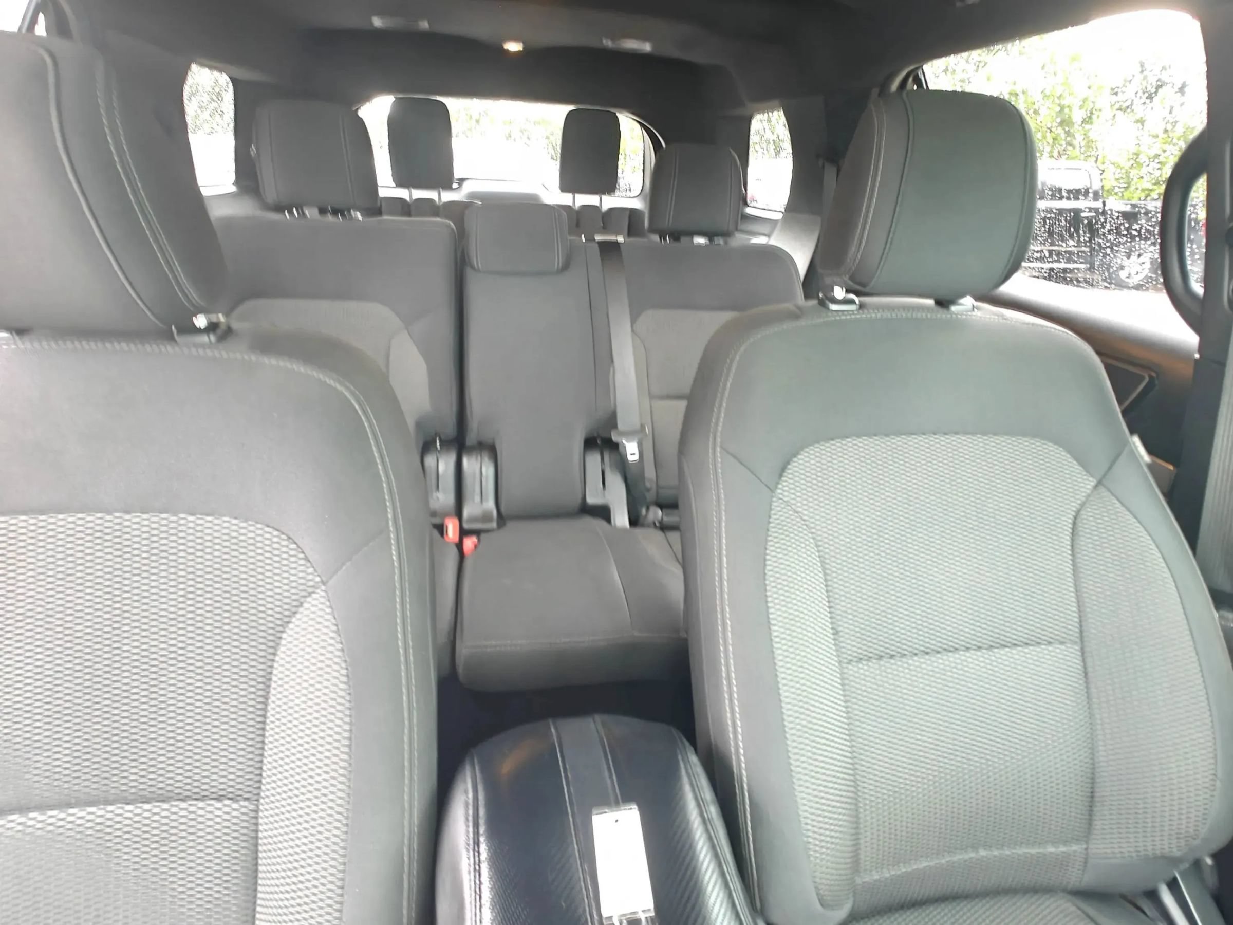 Used 2018 Ford Explorer XLT w/ Class II Trailer Tow Package FWD image 32