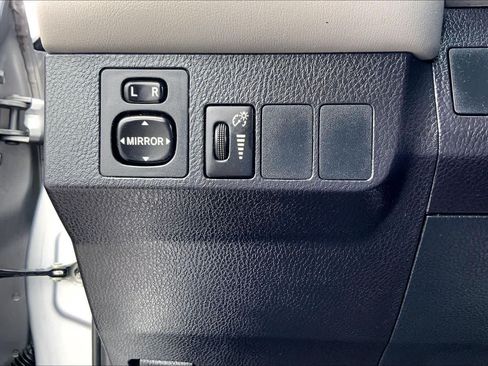 Used 2016 Toyota RAV4 XLE FWD image 33