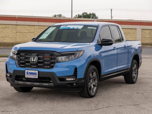 Used 2024 Honda Ridgeline TrailSport image 3