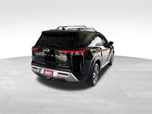 Used 2023 Nissan Pathfinder SL AWD/4WD image 5