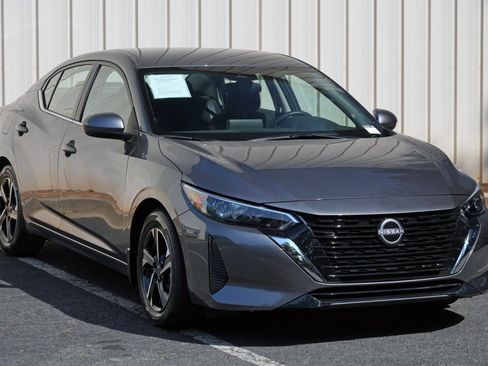 Used 2025 Nissan Sentra SV FWD image 47