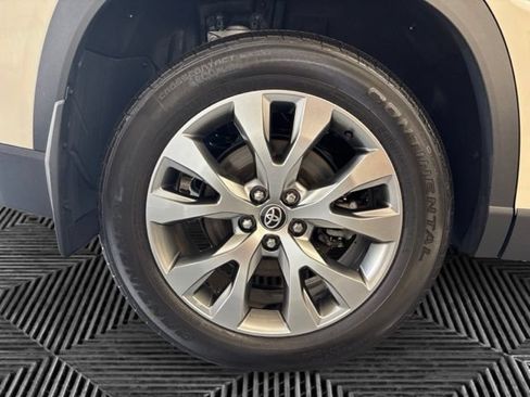 Used 2024 Toyota Grand Highlander AWD Hybrid image 33