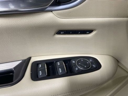 Used 2018 Cadillac XT5 Luxury w/ Driver Awareness Package image 13