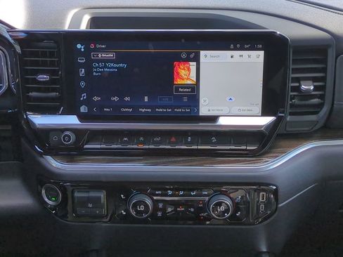 Used 2025 Chevrolet Silverado 1500 LT Trail Boss w/ Convenience Package II image 18