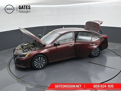 Used 2025 Nissan Altima 2.5 SV FWD image 51