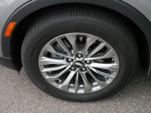 Certified 2025 Cadillac XT4 Premium Luxury image 15