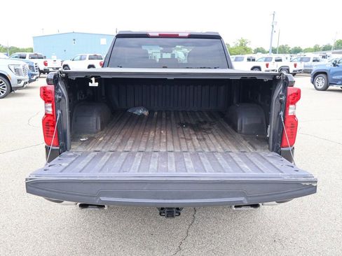 Used 2022 Chevrolet Silverado 1500 LT w/ Z71 Off-Road Package AWD/4WD image 6