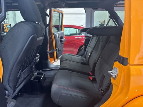 Used 2021 Jeep Wrangler Unlimited Rubicon image 14