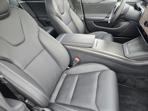 Used 2024 Tesla Model S Plaid image 7