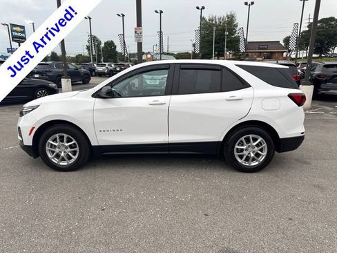 Used 2023 Chevrolet Equinox LS w/ LS Convenience Package FWD image 6