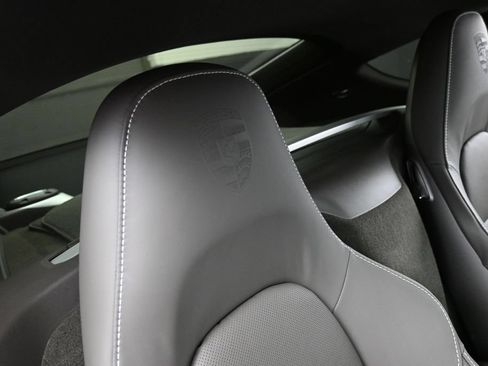 Certified 2025 Porsche 718 Cayman RWD image 21