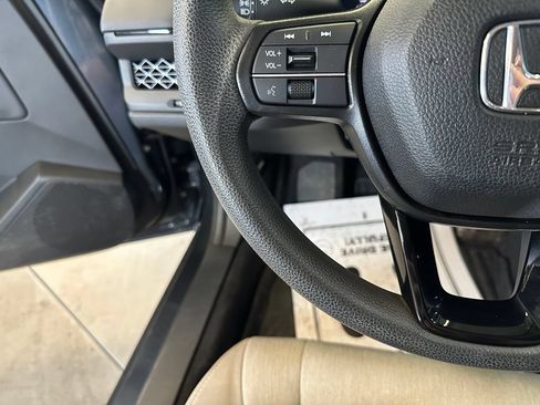 Used 2023 Honda Accord EX image 11
