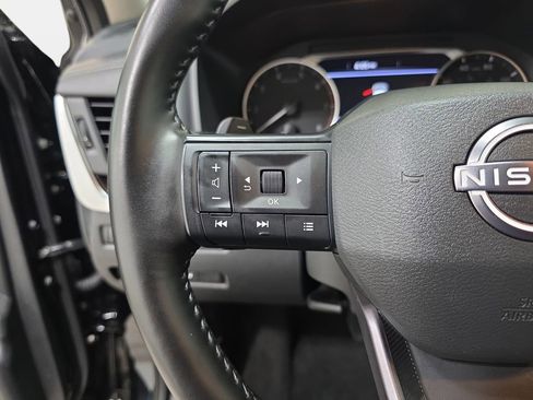 Used 2025 Nissan Rogue SV AWD/4WD image 17
