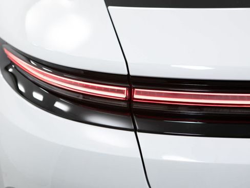 New 2026 Porsche Panamera 4 AWD/4WD image 18