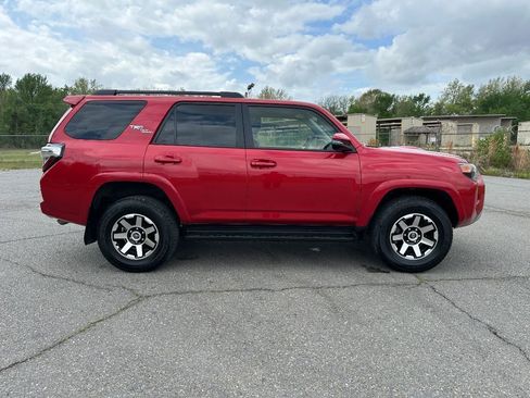 Used 2024 Toyota 4Runner TRD Off-Road Premium image 7