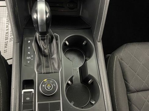 Used 2021 Volkswagen Atlas S image 42