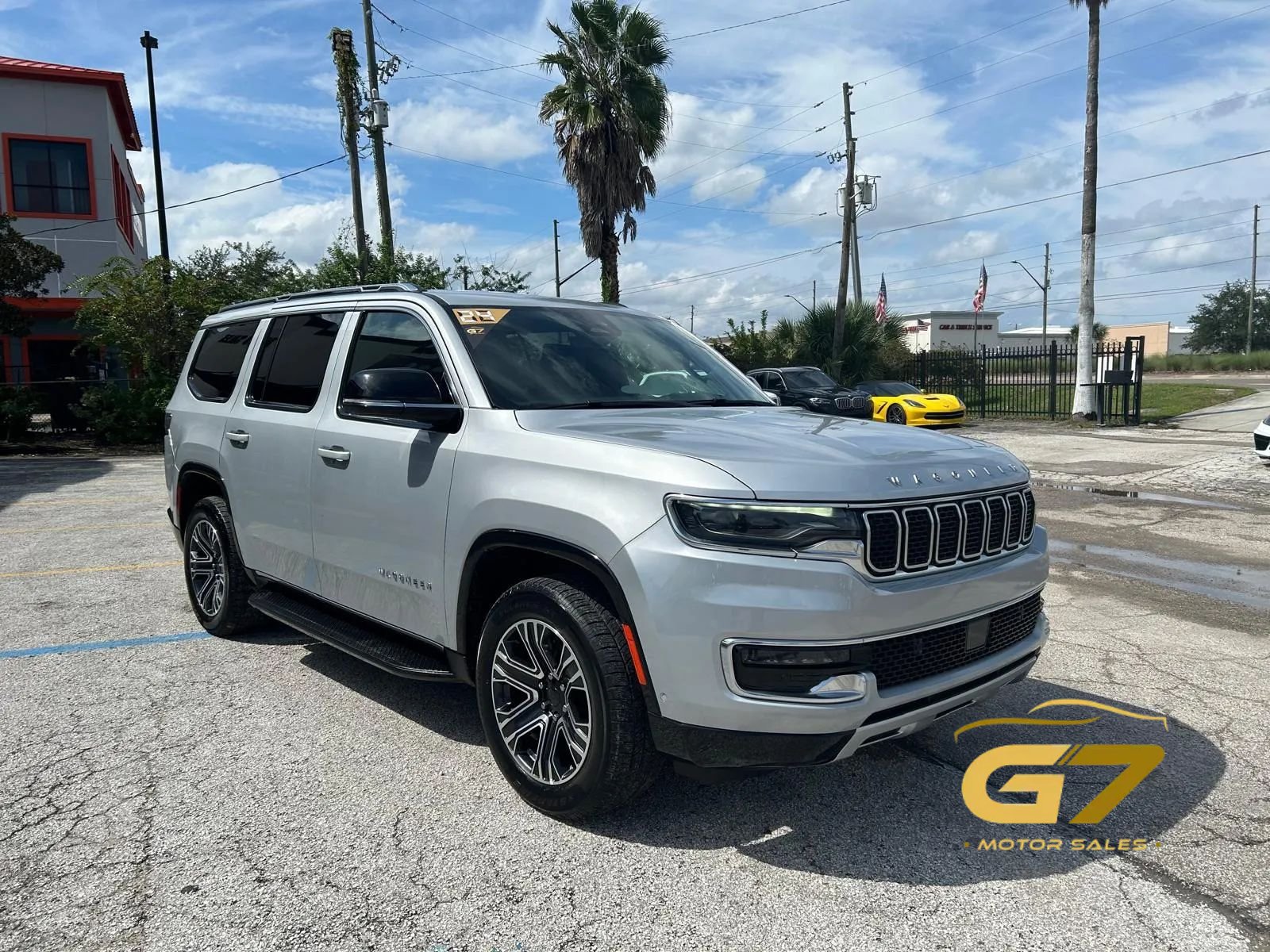 Used 2024 Jeep Wagoneer Series II w/ Flexible Seating Group RWD image 3