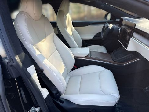 Used 2022 Tesla Model S Base image 25