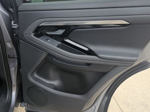 Used 2020 Land Rover Range Rover Evoque S image 30