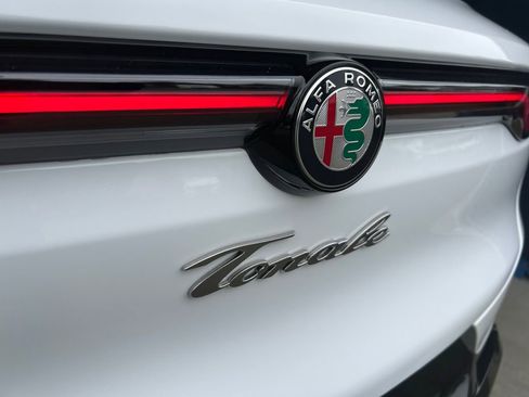 Used 2024 Alfa Romeo Tonale Veloce w/ Active Assist Package AWD/4WD image 31