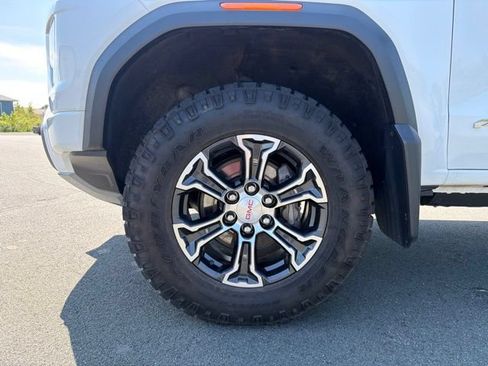 Used 2024 GMC Canyon AT4 w/ AT4 Premium Package AWD/4WD image 37