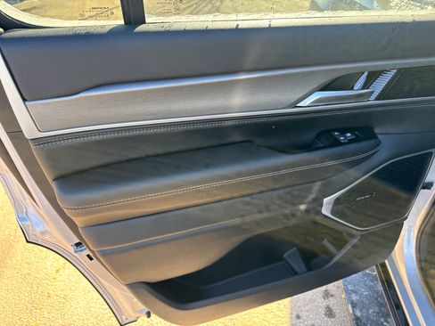 New 2026 Jeep Grand Wagoneer 4WD image 13