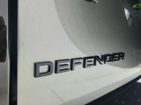 Used 2025 Land Rover Defender 110 X image 17
