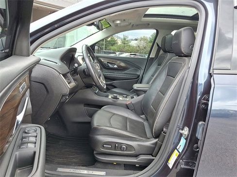 Used 2018 GMC Terrain Denali w/ Advanced Safety Package AWD/4WD image 13