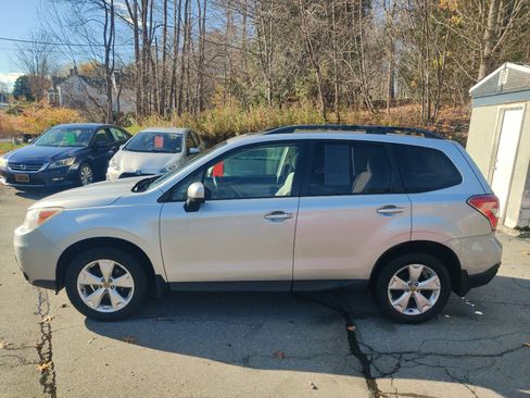 Used 2014 Subaru Forester 2.5i Premium w/ All-Weather Package image 3