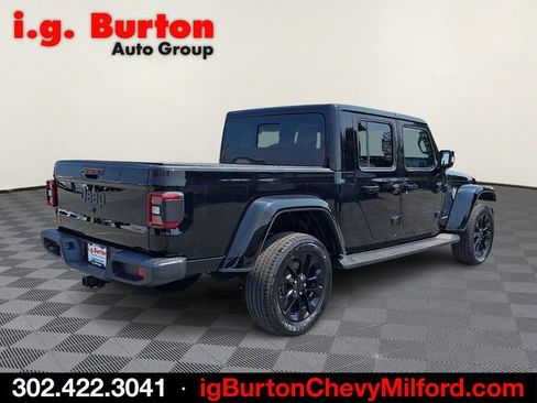 Used 2023 Jeep Gladiator Overland AWD/4WD image 6