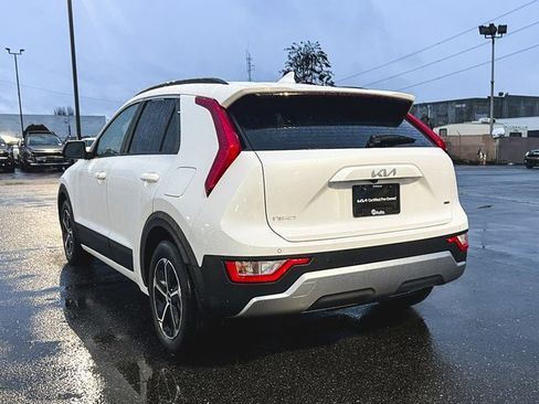 Used 2024 Kia Niro EX image 8