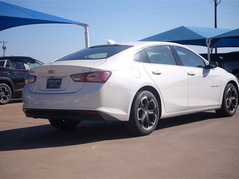 Used 2022 Chevrolet Malibu LT image 4