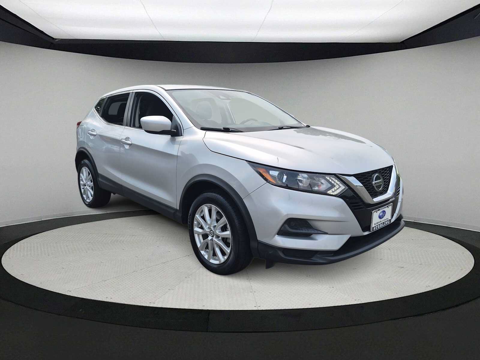 Used 2021 Nissan Rogue Sport S FWD image 2