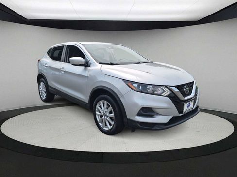 Used 2021 Nissan Rogue Sport S FWD image 2