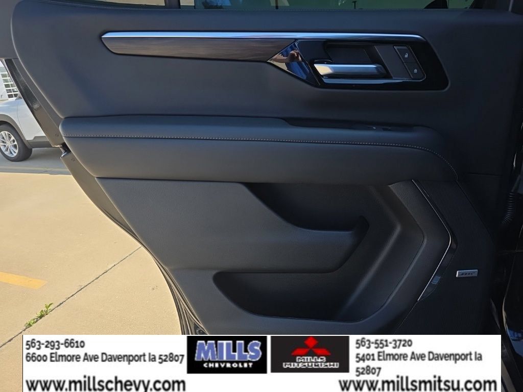 Used 2025 Chevrolet Tahoe Z71 w/ Z71 Off-Road Package AWD/4WD image 17