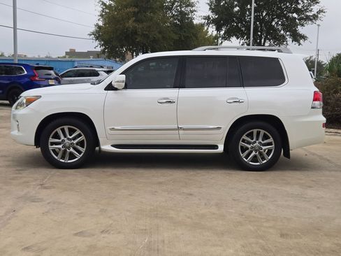 Used 2014 Lexus LX 570 4WD image 4