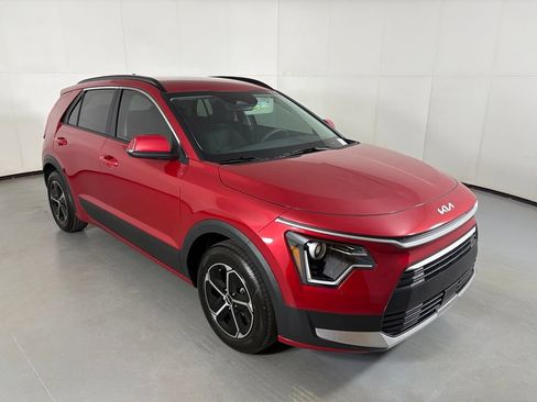 New 2026 Kia Niro EX FWD image 2