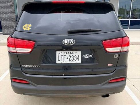 Used 2018 Kia Sorento L FWD image 5