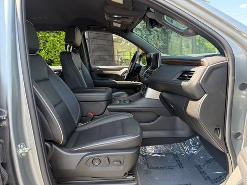 Used 2024 Chevrolet Tahoe Premier AWD/4WD image 35