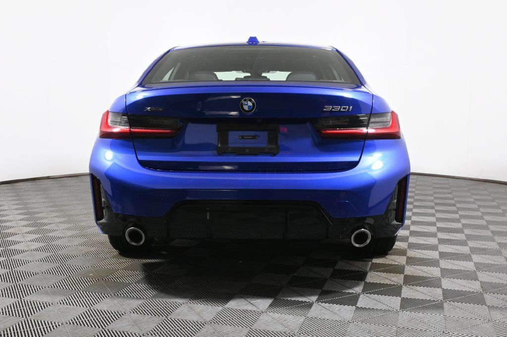 Certified 2023 BMW 330i xDrive Sedan w/ M Sport Package AWD/4WD image 6