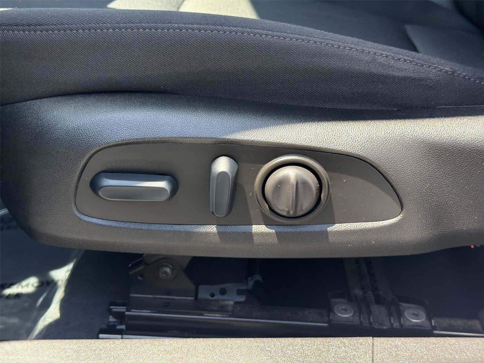 Used 2024 Chevrolet Malibu LT FWD image 22