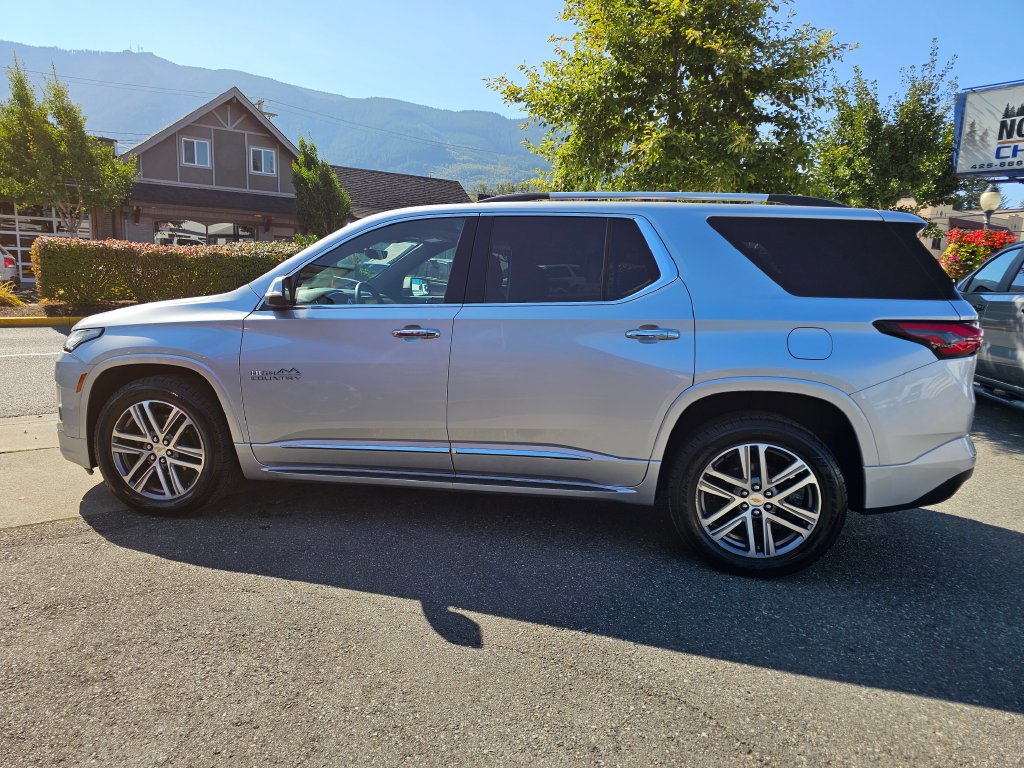 Used 2022 Chevrolet Traverse High Country AWD/4WD image 8