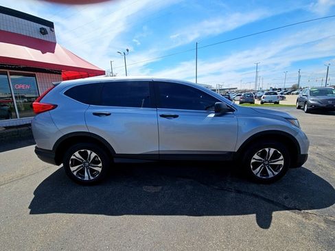 Used 2017 Honda CR-V LX image 2