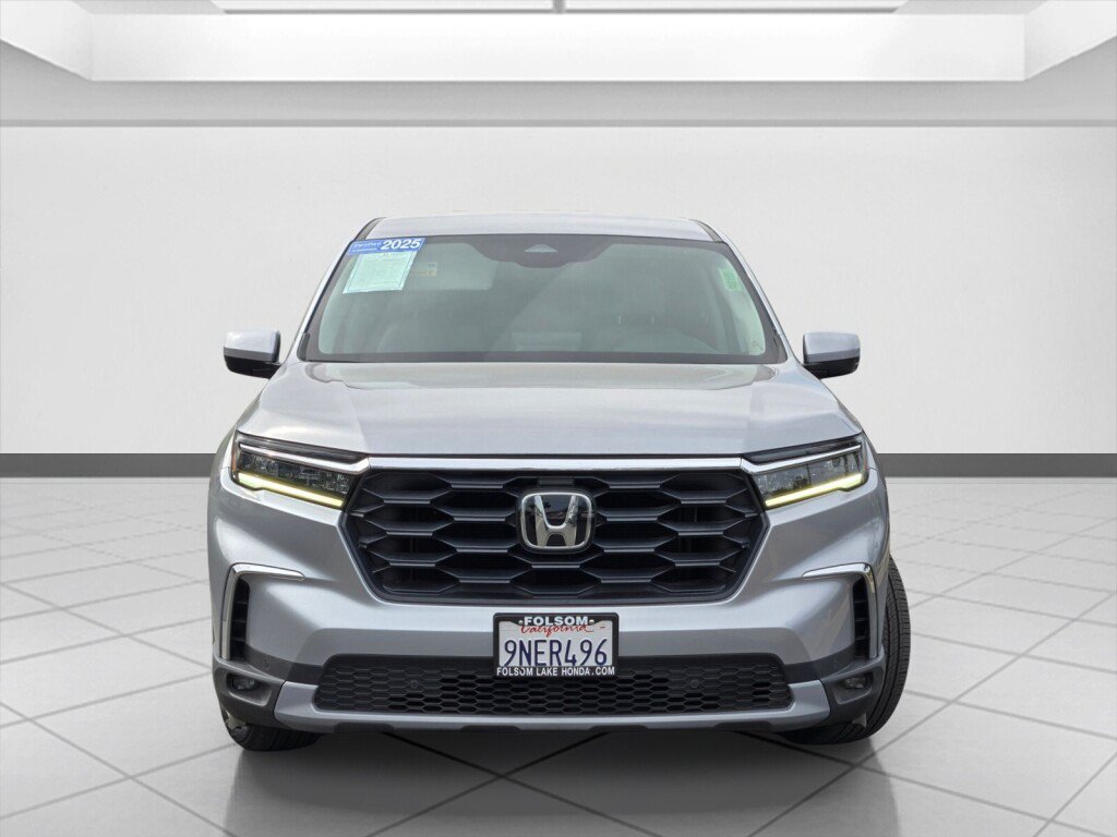 Certified 2025 Honda Pilot EX-L image 2