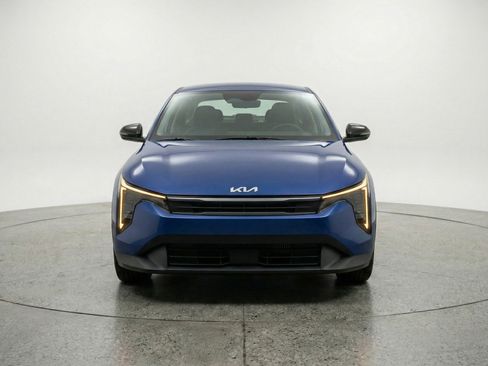 Used 2025 Kia K4 LXS FWD image 2