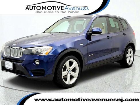 Used 2017 BMW X3 xDrive28i AWD/4WD image 1